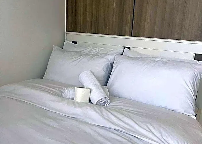 Staycation Mandaluyong Fame Residences Greenfield District By Darpm 호텔 3*