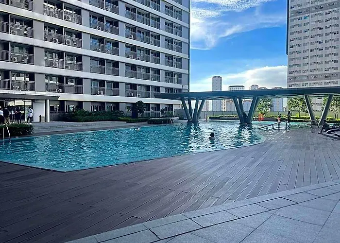 호텔 Staycation Mandaluyong Fame Residences Greenfield District By Darpm 3*